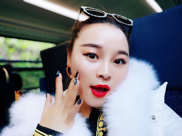 个人中心|话题 - 小猪导航 - 社交电商行业全国微信群二维码导航平台大全